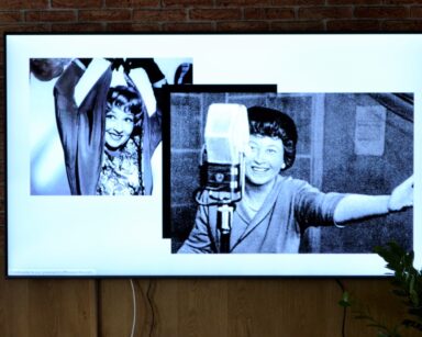 Ekran telewizora. Dwa czarno-białe zdjęcia aktorki Ireny Kwiatkowskiej w młodości.