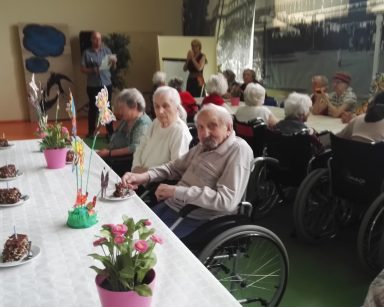 impreza urodzinowa Jubilatów z Domu Pomocy Społecznej i Dziennego Domu Pobytu urodzonych w maju