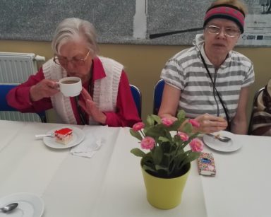impreza urodzinowa Jubilatów z Domu Pomocy Społecznej i Dziennego Domu Pobytu urodzonych w maju